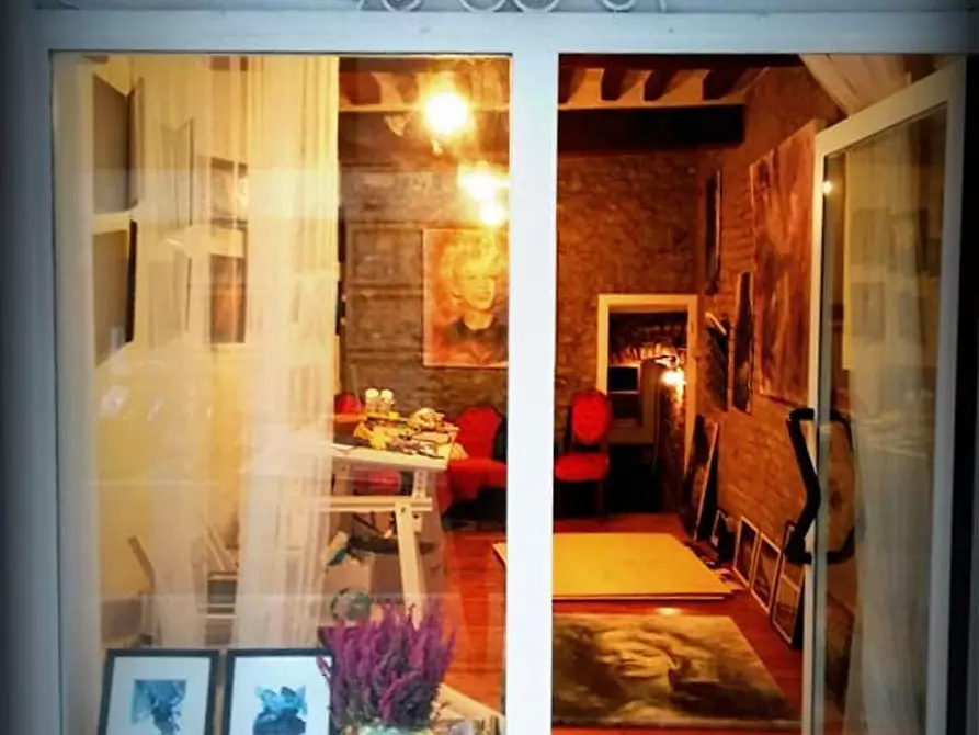 Immagine 1 di Locale commerciale in affitto  in Strada Matteo Renato Imbriani 48 a Parma