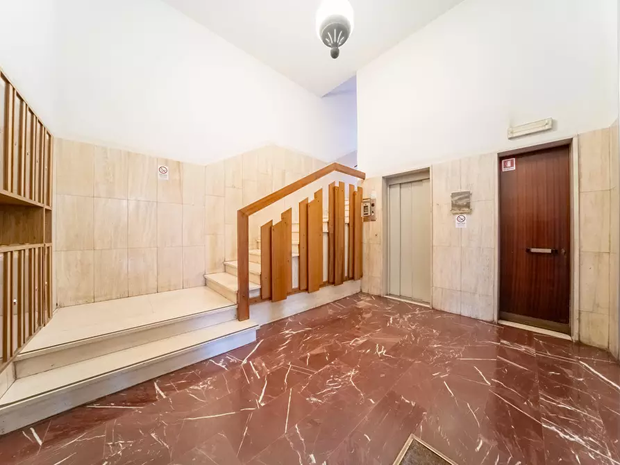 Immagine 4 di Pentalocale in vendita  in Viale Mentana 92 a Parma