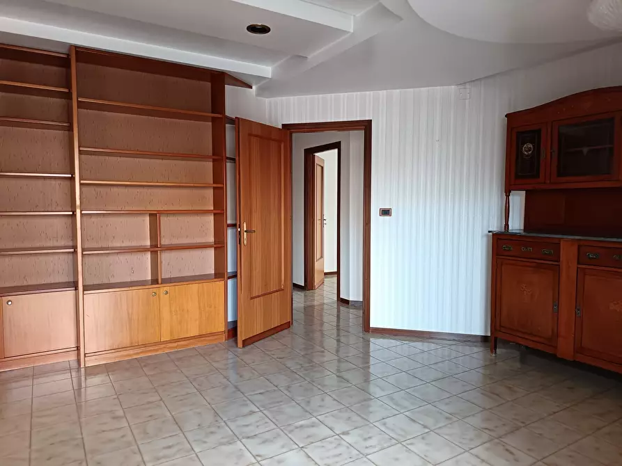 Immagine 16 di Pentalocale in vendita  a Palermo