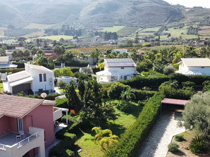 Immagine 77 di Villetta a schiera in vendita  a Castellammare Del Golfo