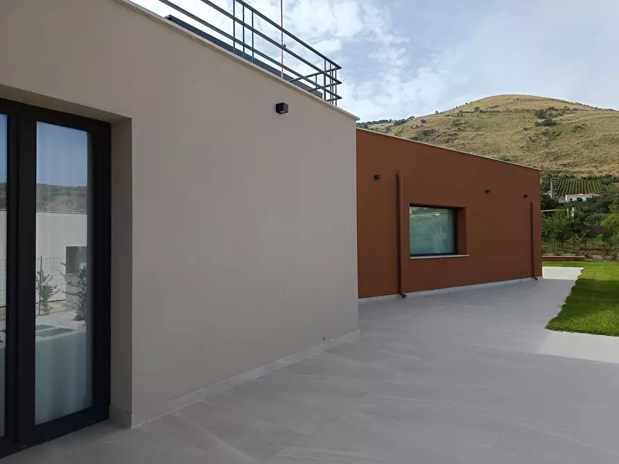 Immagine 2 di Villa in vendita  a Castellammare Del Golfo