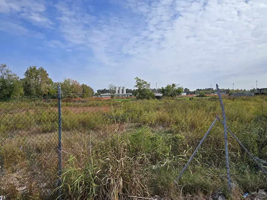 Immagine 1 di Terreno industriale in vendita  in via Toscana a Cornegliano Laudense