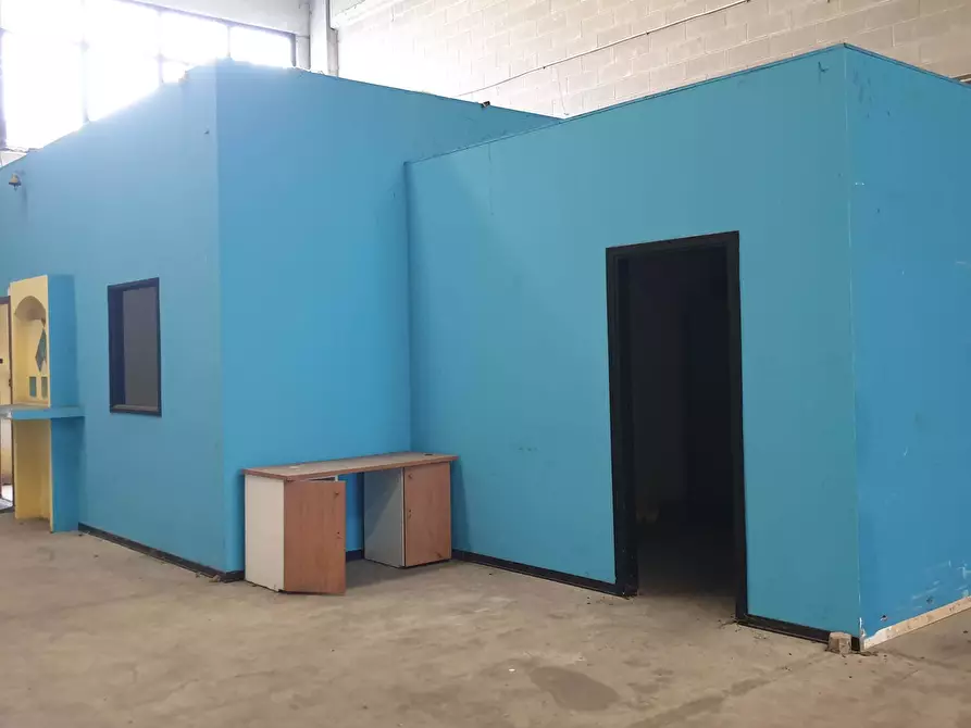 Immagine 19 di Capannone industriale in vendita  in SP193 2 a Maleo