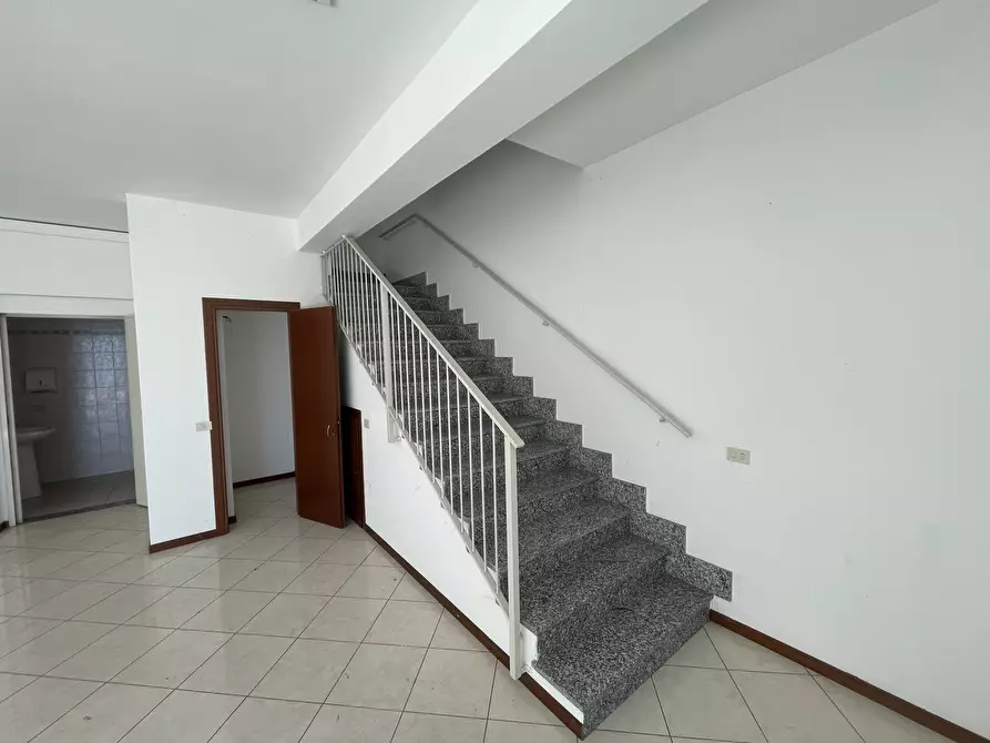 Immagine 9 di Capannone industriale in affitto  in VIA VARALLI 49 a Codogno