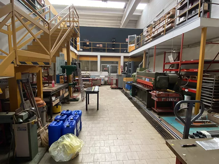Immagine 11 di Capannone industriale in vendita  in Via G. di Vittorio 18 a Peschiera Borromeo