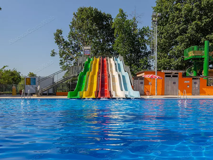 Immagine 6 di Attività commerciale in vendita  in Via del Laghetto 6 a Limbiate