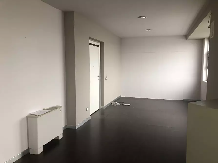 Immagine 8 di Ufficio in vendita  in Via Giovanni Paolo II 11 a Vigevano