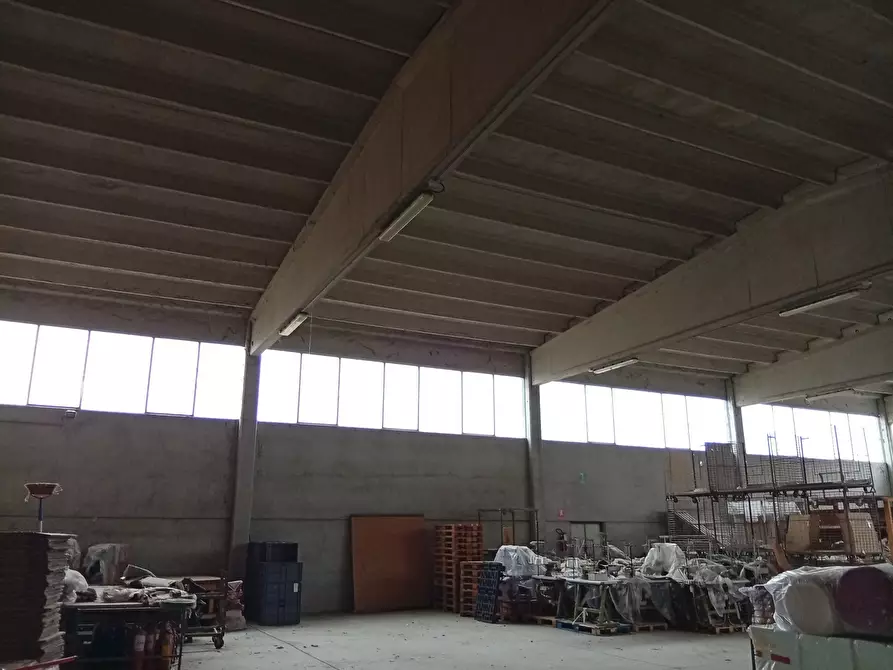 Immagine 5 di Magazzino in vendita  in Via San Remigio 43 a Sabbioneta