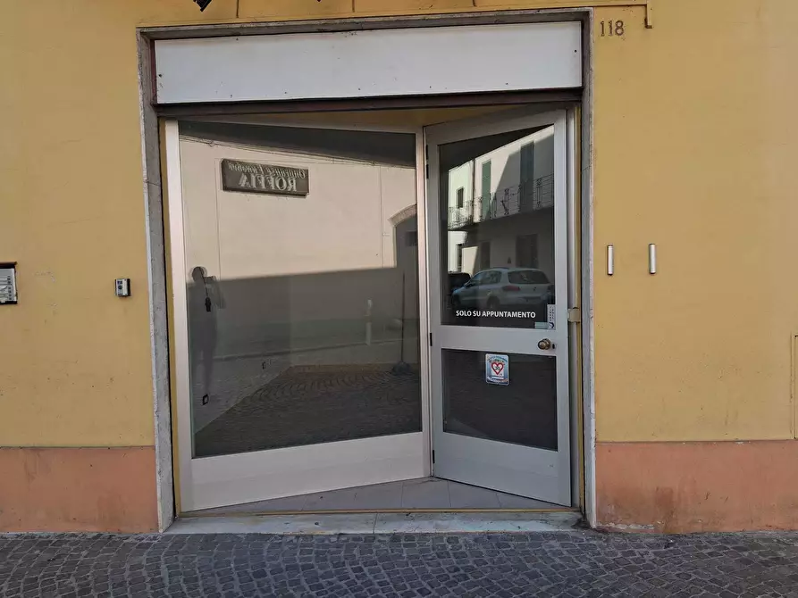 Immagine 9 di Locale commerciale in vendita  in Via Azzo Porzio 118 a Casalmaggiore