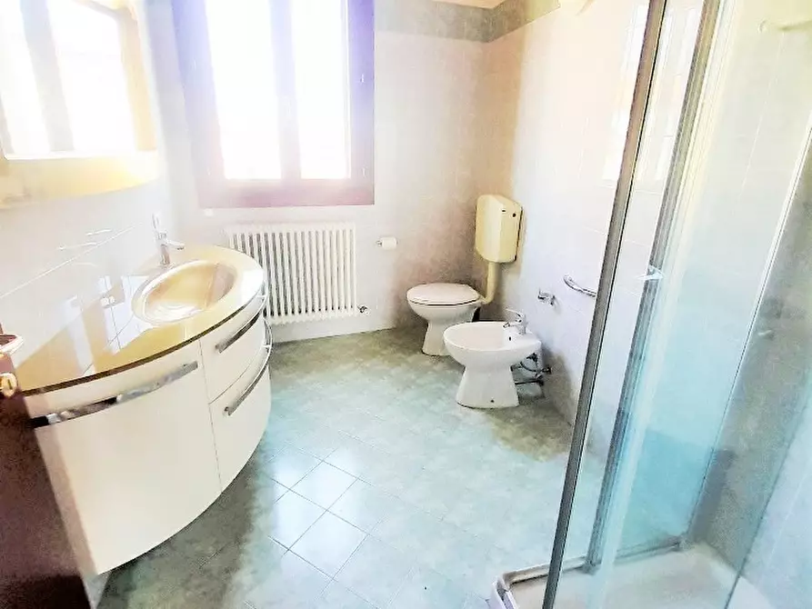 Immagine 14 di Appartamento in vendita  in Piazza San Sebastiano 167 a Badia Polesine