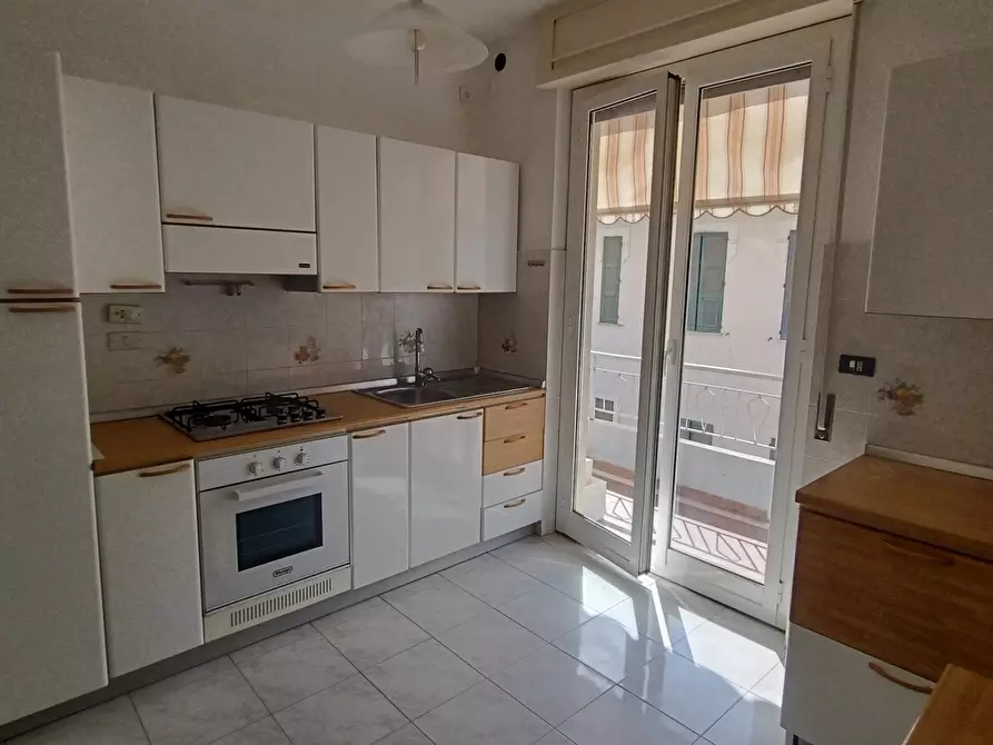 Immagine 10 di Bilocale in vendita  a San Remo