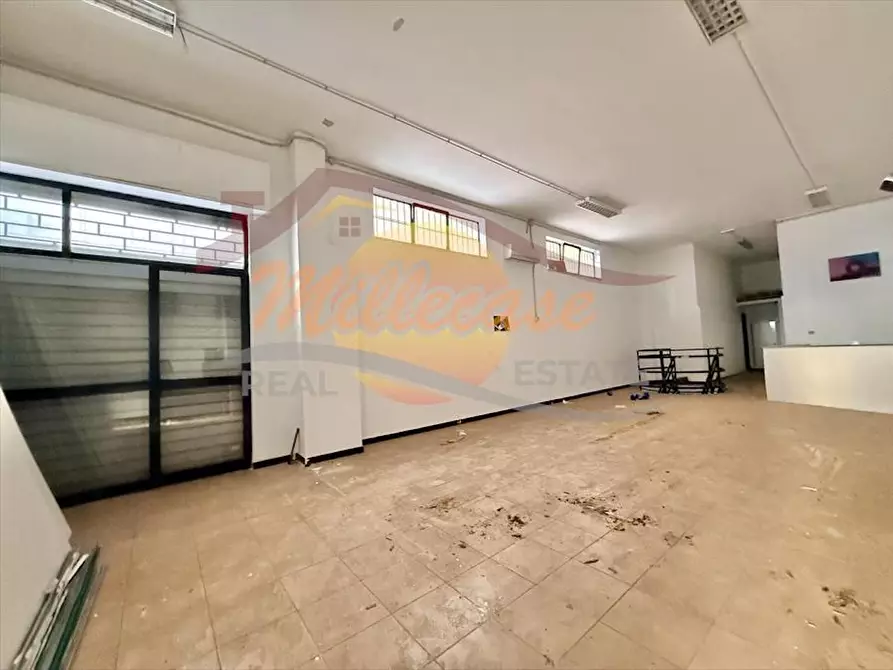 Immagine 28 di Locale commerciale in vendita  in Viale Zecchino a Siracusa