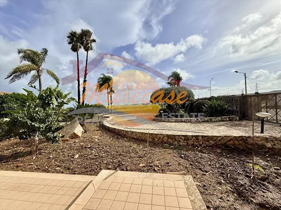 Immagine 4 di Villa in vendita  in Via Luigi Capuana a Siracusa