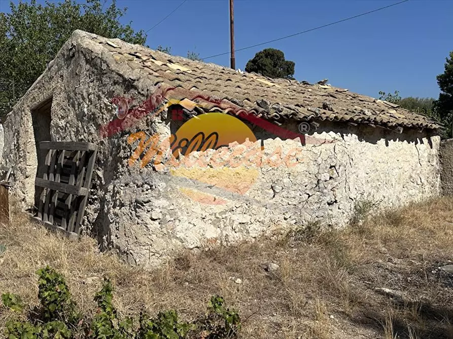 Immagine 21 di Rustico / casale in vendita  in VIA LUIGI MONTI a Siracusa