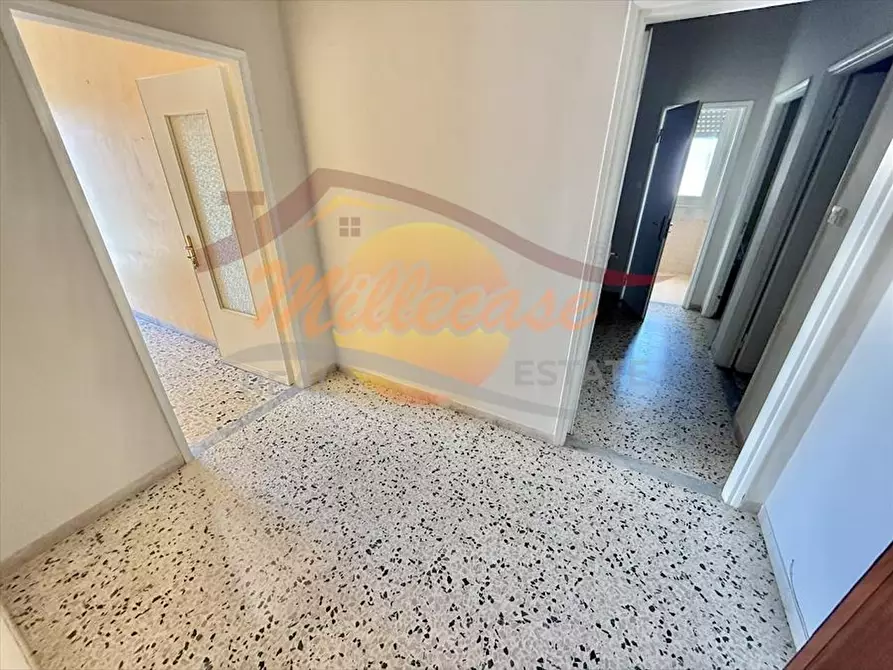 Immagine 11 di Pentalocale in vendita  in Via Sardegna 43 a Siracusa