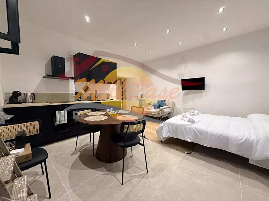 Immagine 12 di Bilocale in vendita  in VIA DELLA GIUDECCA a Siracusa