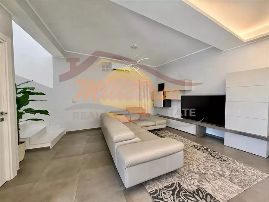 Immagine 2 di Villa in vendita  in Viale Epipoli a Siracusa
