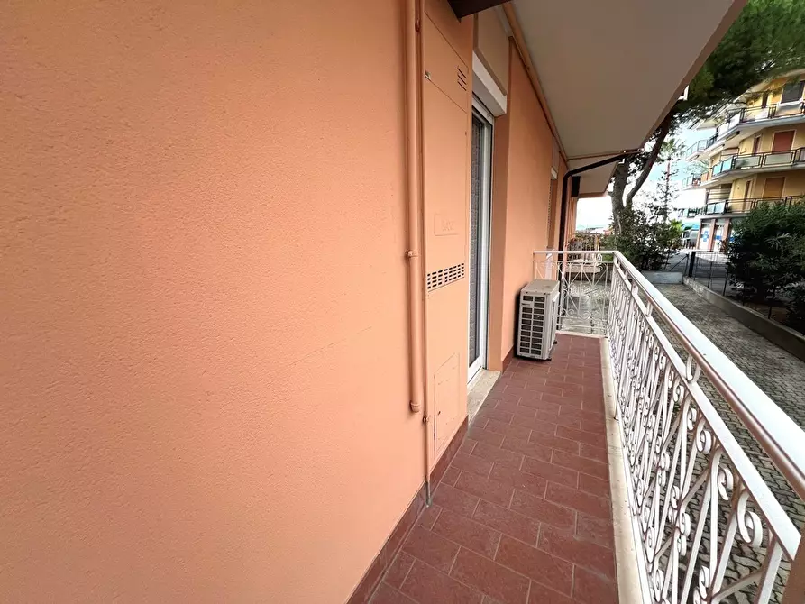 Immagine 48 di Bilocale in affitto  in Via Lungofiume 12 a San Bartolomeo Al Mare