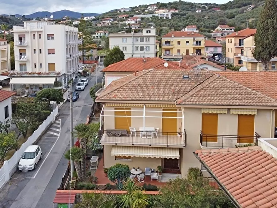 Immagine 5 di Trilocale in vendita  in Via Ville Nuove a Diano Marina