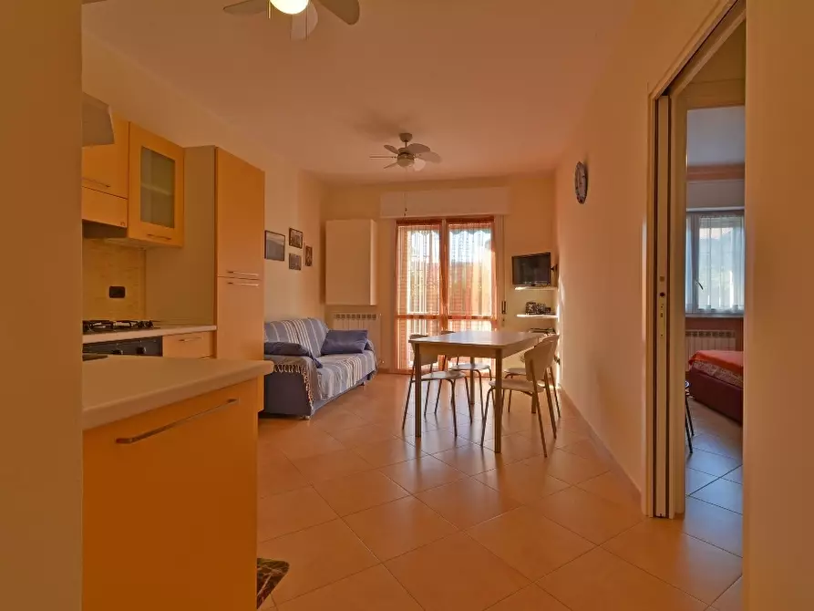 Immagine 20 di Bilocale in vendita  in Largo Parodi 1 a San Bartolomeo Al Mare