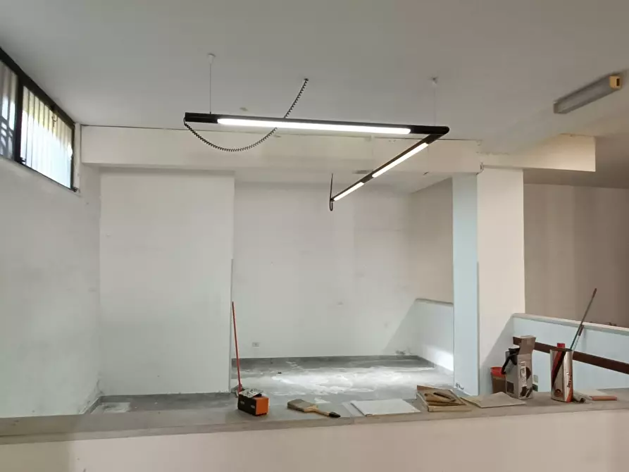 Immagine 13 di Magazzino in affitto  in Via del Progresso a Lamezia Terme