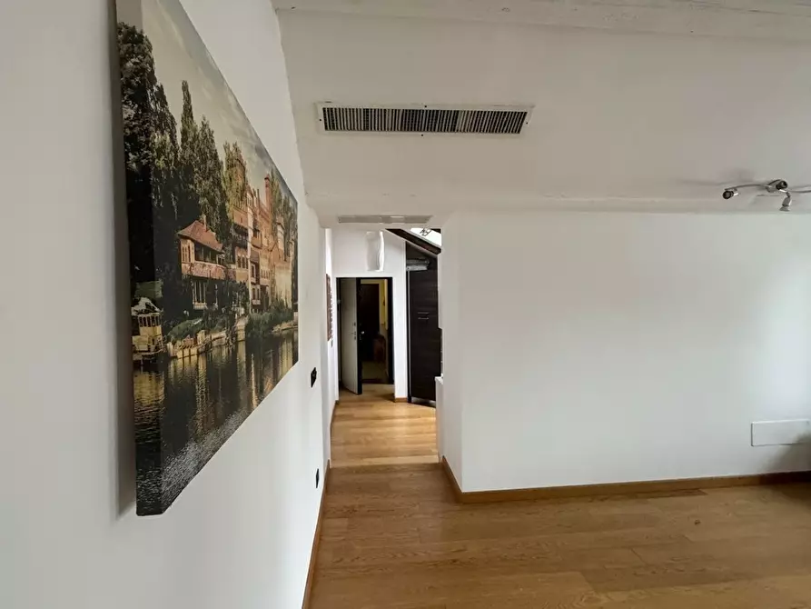 Immagine 10 di Trilocale in vendita  in VIA CONTE VERDE 1 a Torino