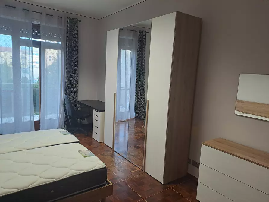 Immagine 12 di Trilocale in affitto  in VIA GENOVA 91/19 a Torino