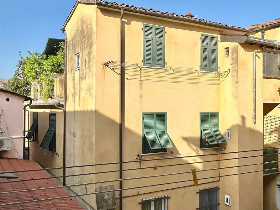 Immagine 7 di Quadrilocale in vendita  a Sarzana