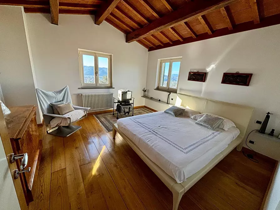 Immagine 47 di Villa in vendita  a Sarzana