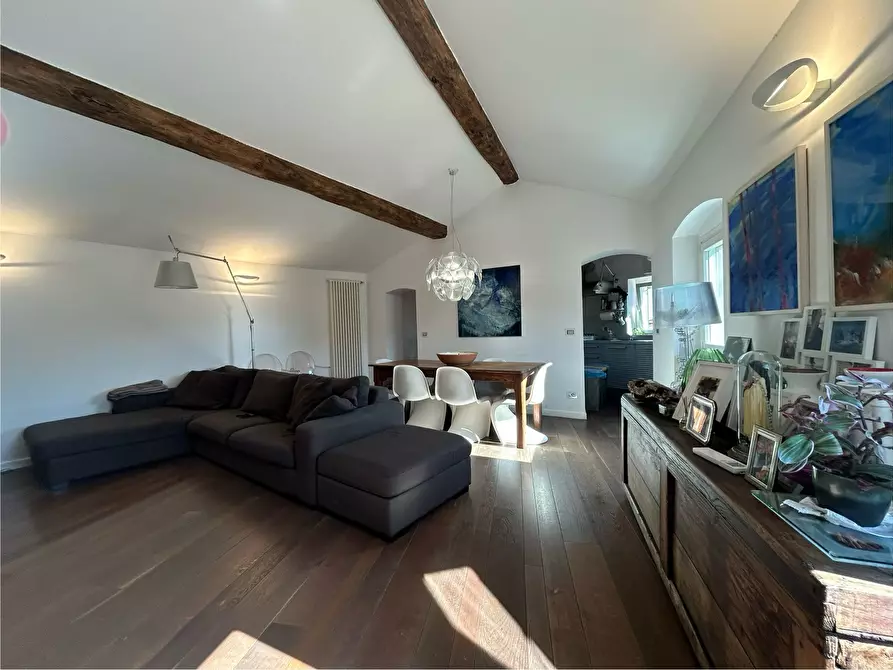 Immagine 10 di Quadrilocale in vendita  a Sarzana