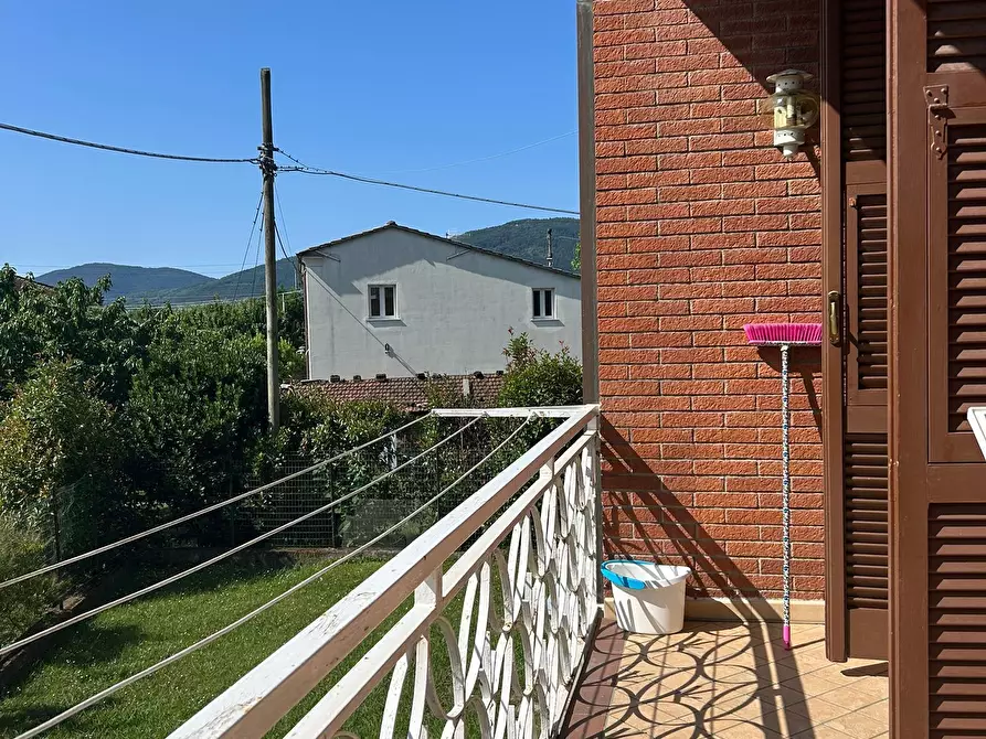 Immagine 11 di Quadrilocale in vendita  a Sarzana