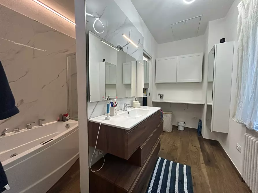 Immagine 15 di Casa bifamiliare in vendita  a Sarzana