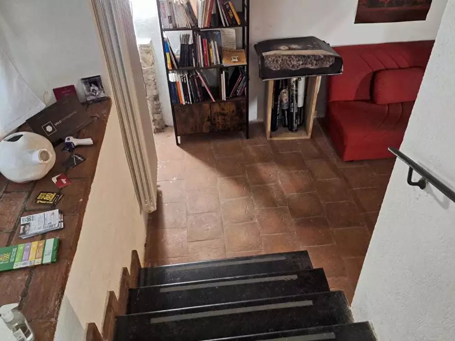 Immagine 5 di Locale commerciale in affitto  in Via Sobborgo Spina 16 a Sarzana