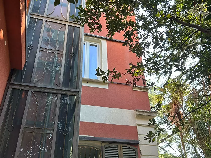 Immagine 4 di Pentalocale in vendita  a Sarzana