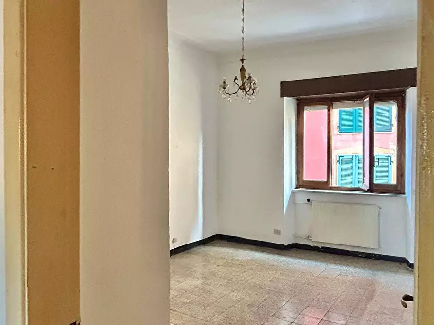 Immagine 19 di Quadrilocale in vendita  a Sarzana