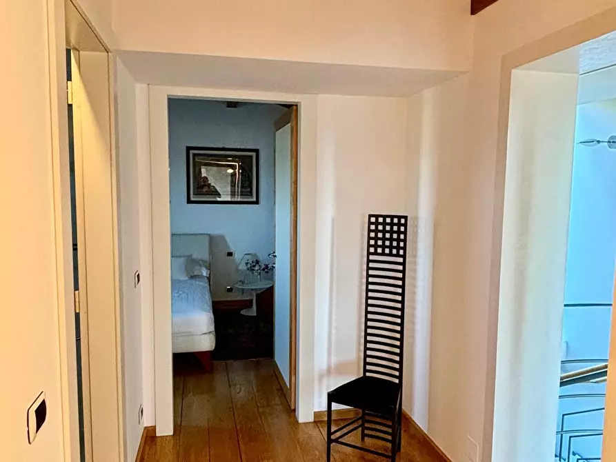 Immagine 41 di Villa in vendita  a Sarzana