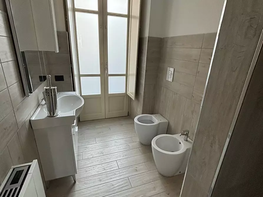 Immagine 3 di Pentalocale in vendita  a Sarzana