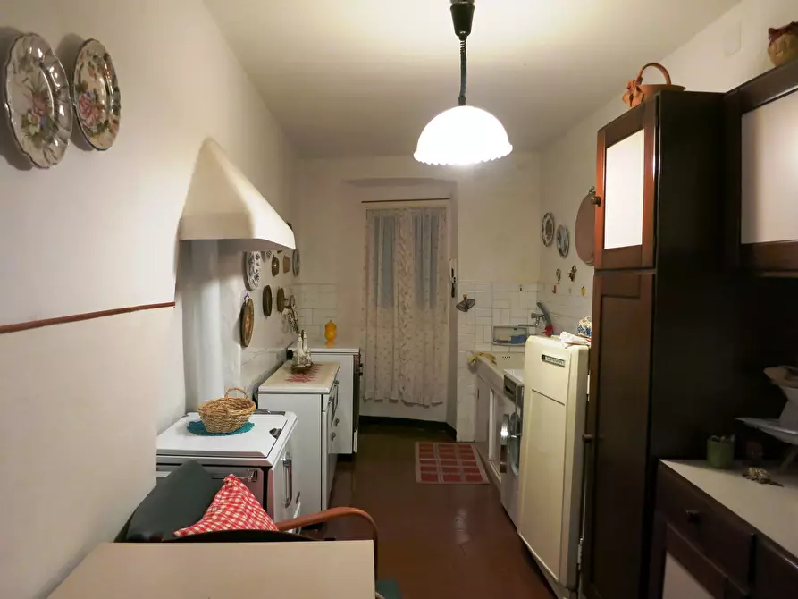 Immagine 9 di Quadrilocale in vendita  a Vezzano Ligure