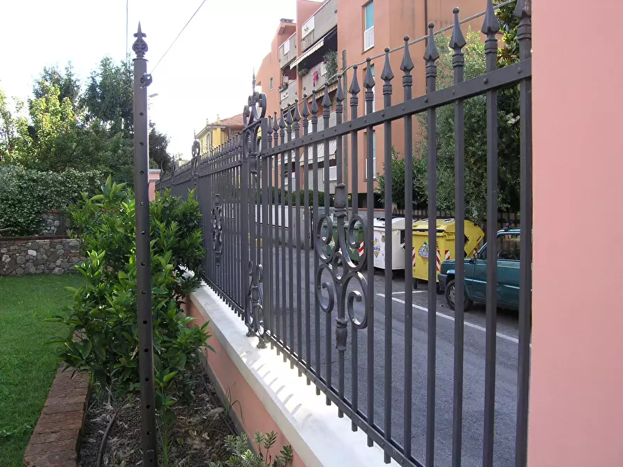 Immagine 4 di Villa in vendita  a Sarzana