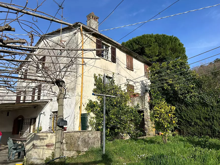 Immagine 1 di Porzione di casa in vendita  a Castelnuovo Magra