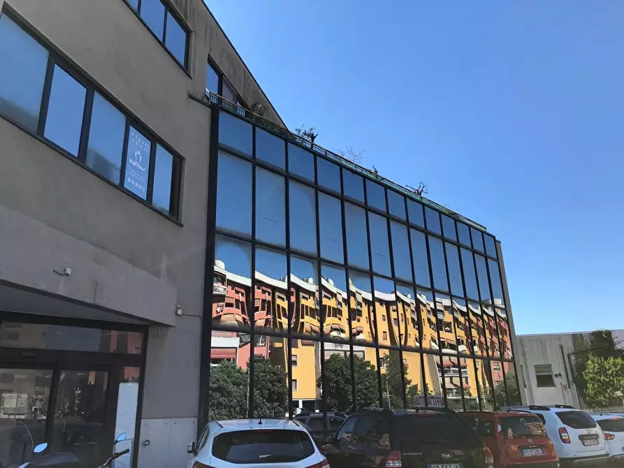 Immagine 14 di Ufficio in vendita  a Sarzana