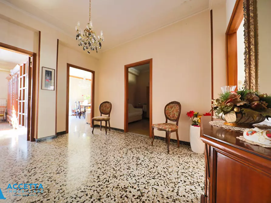 Immagine 21 di Trilocale in vendita  in Via Elio 56 a Taranto