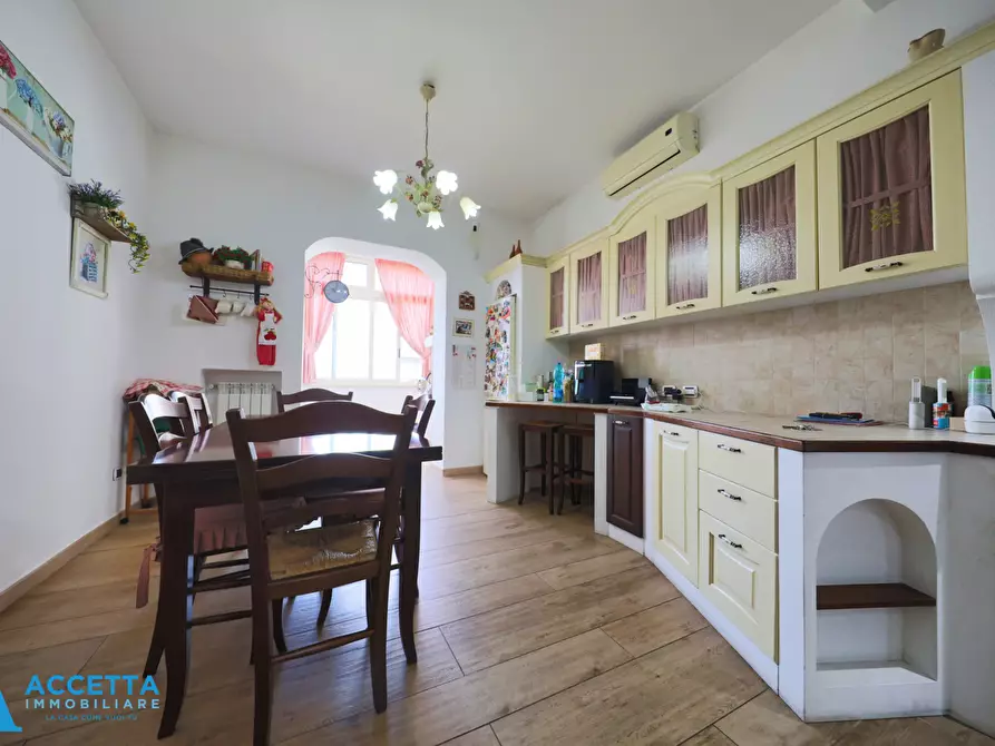 Immagine 19 di Trilocale in vendita  in Corso Italia 370 a Taranto