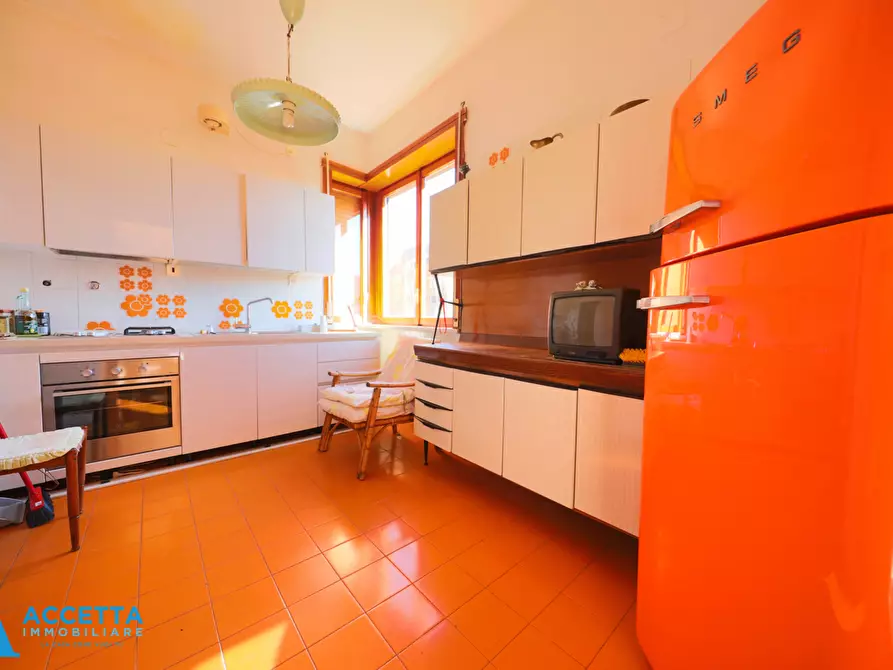 Immagine 10 di Quadrilocale in vendita  in Via Plinio 89 a Taranto