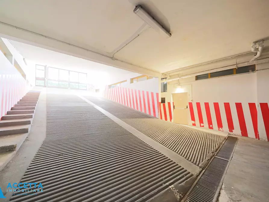 Immagine 20 di Quadrilocale in vendita  in Via Galera Montefusco 11 a Taranto