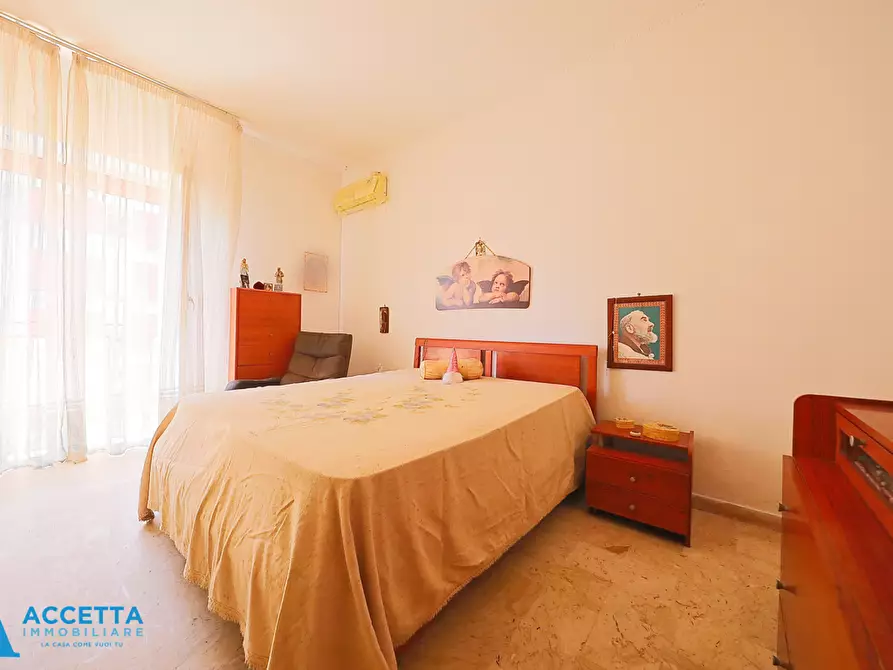 Immagine 13 di Trilocale in vendita  in Viale Liguria 27 a Taranto