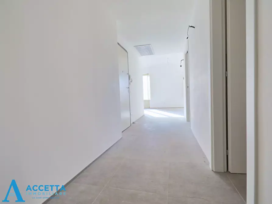 Immagine 15 di Quadrilocale in vendita  in Via Criscuolo 1 a Taranto