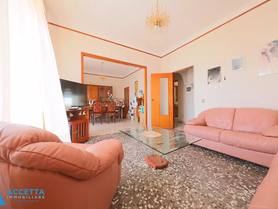 Immagine 19 di Quadrilocale in affitto  in Via Venezia 25 a Taranto