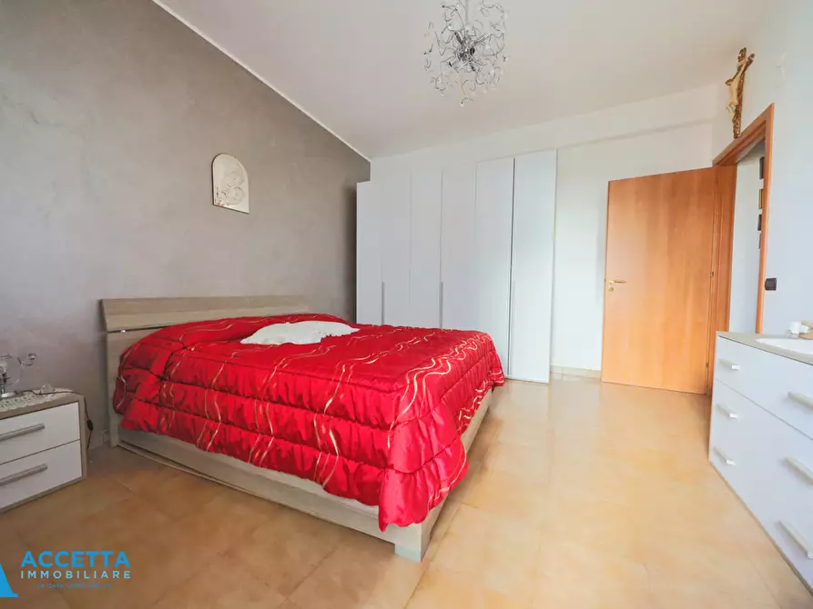 Immagine 12 di Trilocale in vendita  in Via Lupoli 1 a Taranto