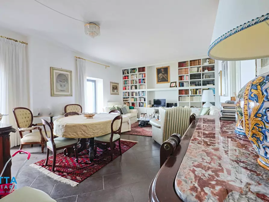 Immagine 23 di Quadrilocale in vendita  in Via Roma 4 a Taranto